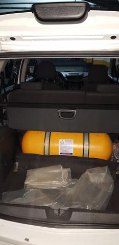 Carro com gnv para aplicativos - Foto 4