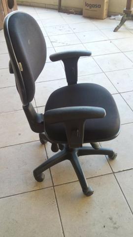 Cadeiras Lucarelli - Foto 4