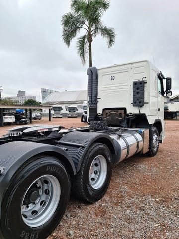 Caminhão Volvo FH460 6x2 trucado - Único dono - Foto 6