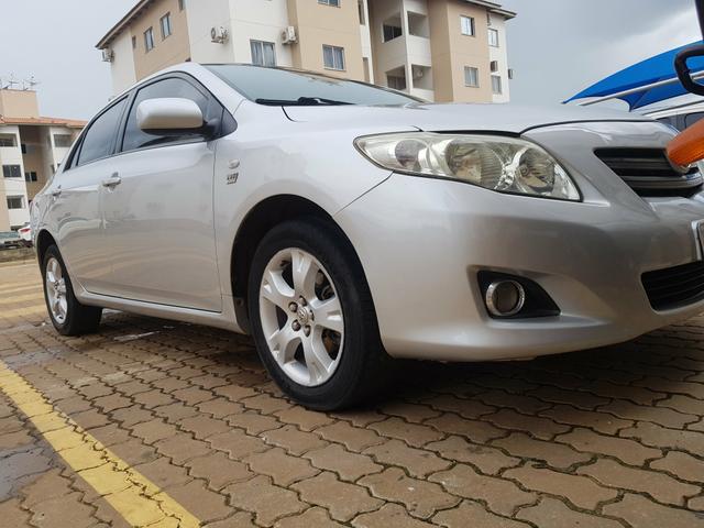 Corolla GLI 1.8 Automático Carro Top IPVA 2020 pago - Foto 2