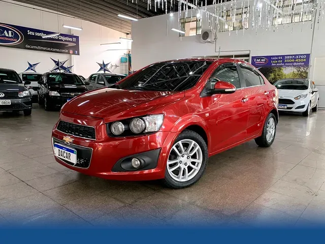 Carros na Web, Chevrolet Sonic Effect 1.6 AT 2014