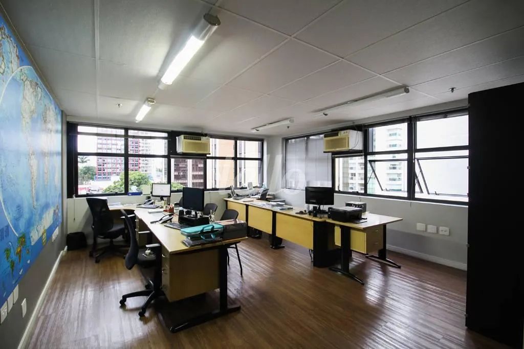 Comercial para alugar no(a) Moema