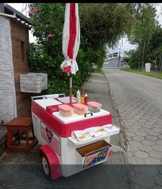 Vende-se Carrinho de Cachorro-Quente/Hot-Dog