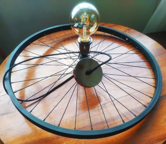 Lustre Estilo Industrial !!! Roda de Bike - Preto + Lâmpada Filamento de Carbono - Foto 4
