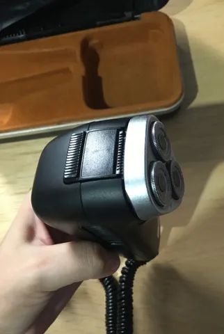 Barbeador eletrico philips - Foto 2