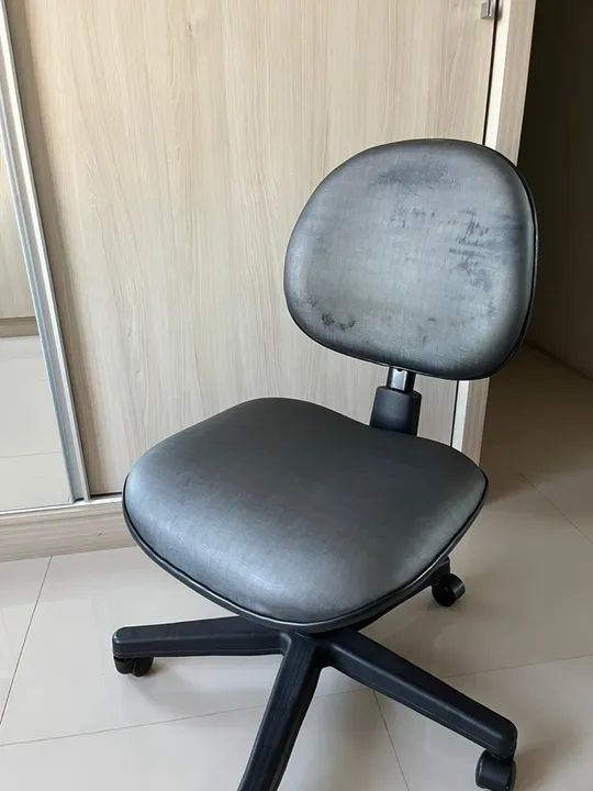 Cadeira de Escritório Giratória com Rodas - Foto 5