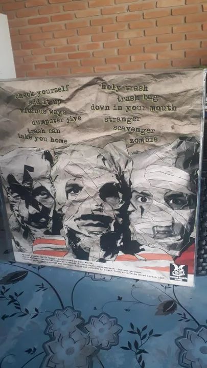 LP VINIL HUMAN TRASH - ADDICTED TO TRASH - Foto 2