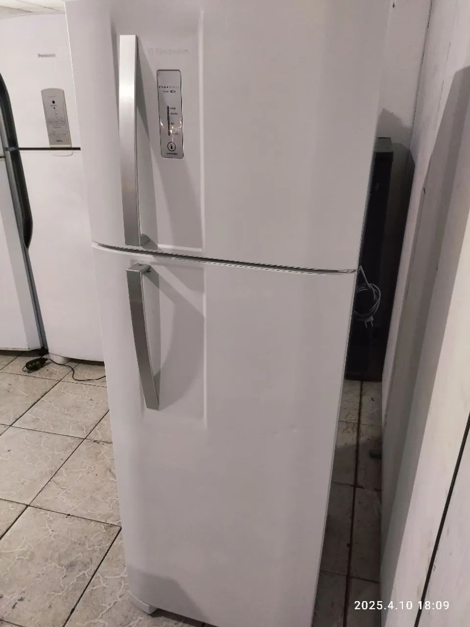 Geladeiras disponível com garantia 