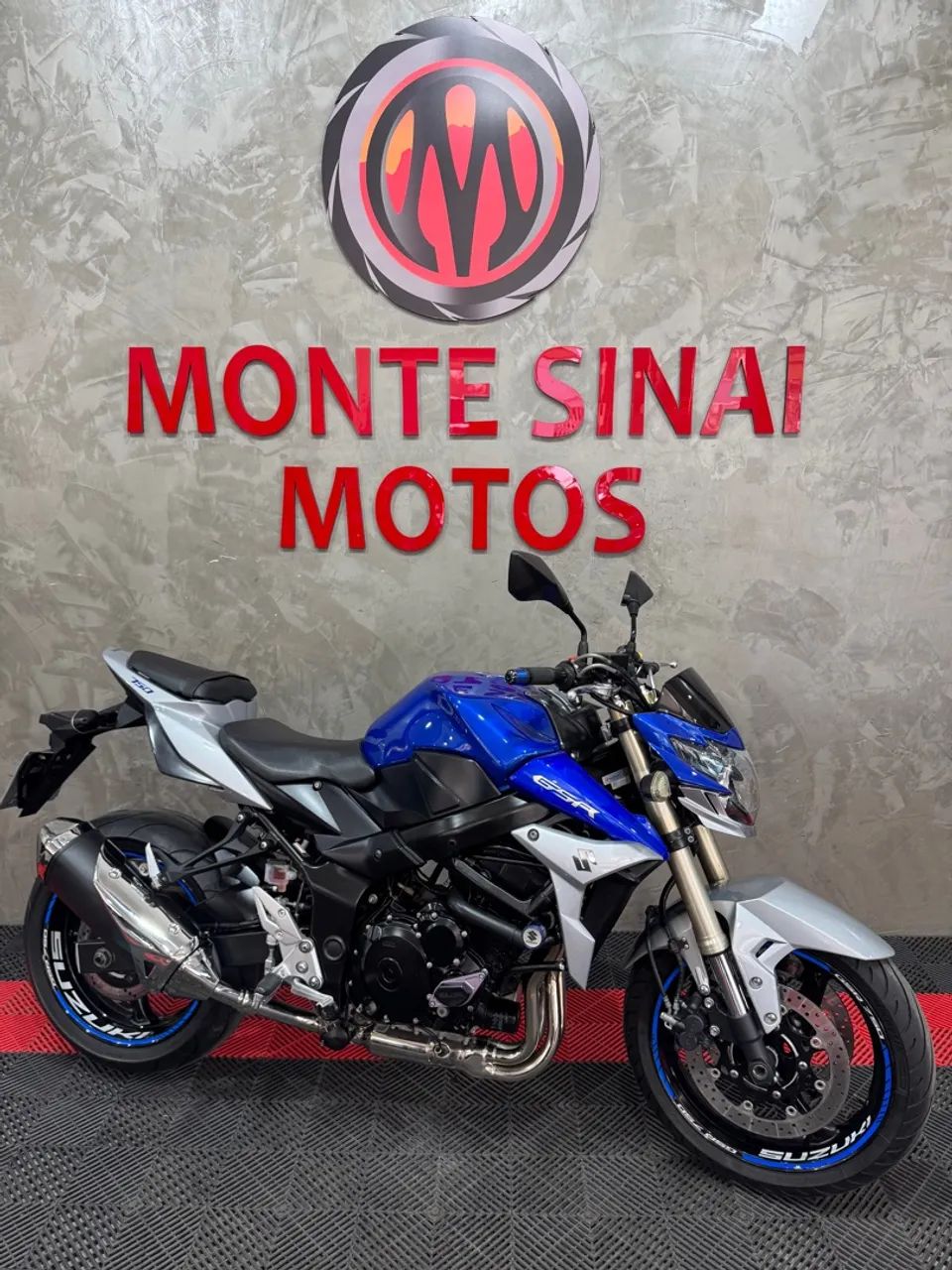 バイク SUZUKI GSR750 ABS ETC スズキ GSR750 ABS のカタログ情報 | 新車・中古バイク情報