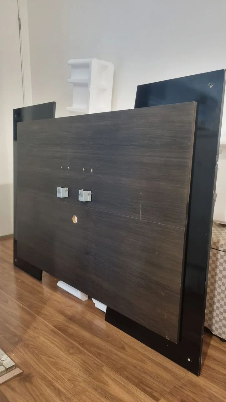 Painel de TV suspenso 