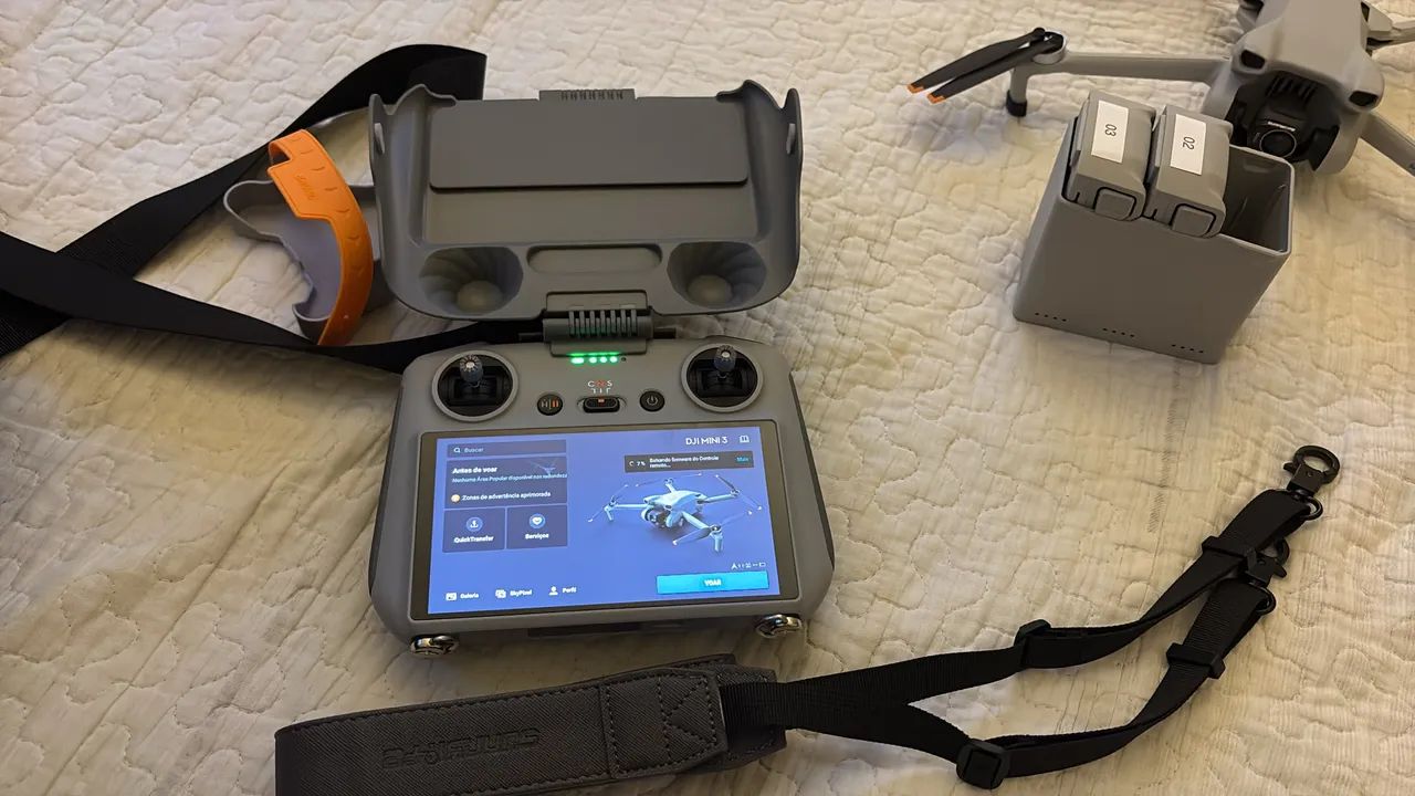 DJI Mini 3 Fly More Combo + Controle com Tela - Foto 5