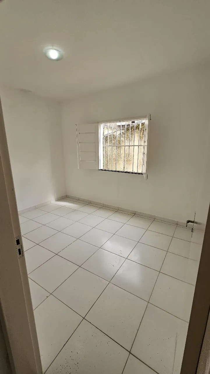 Quarto para alugar - ideal para universitária