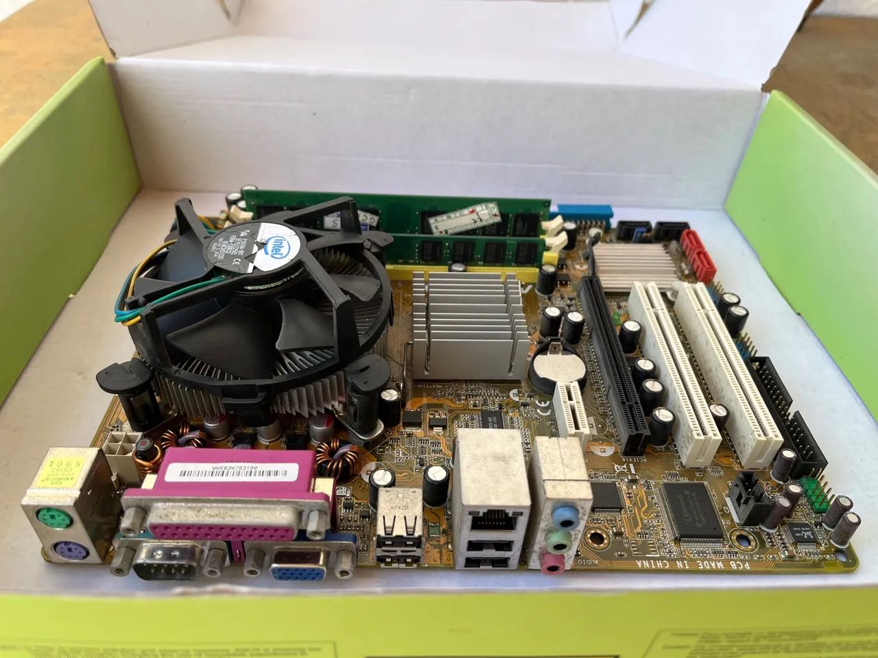 Placa-Mãe ASUS PSGC-MX - 4GB de RAM e Processador Core2Duo - Foto 3