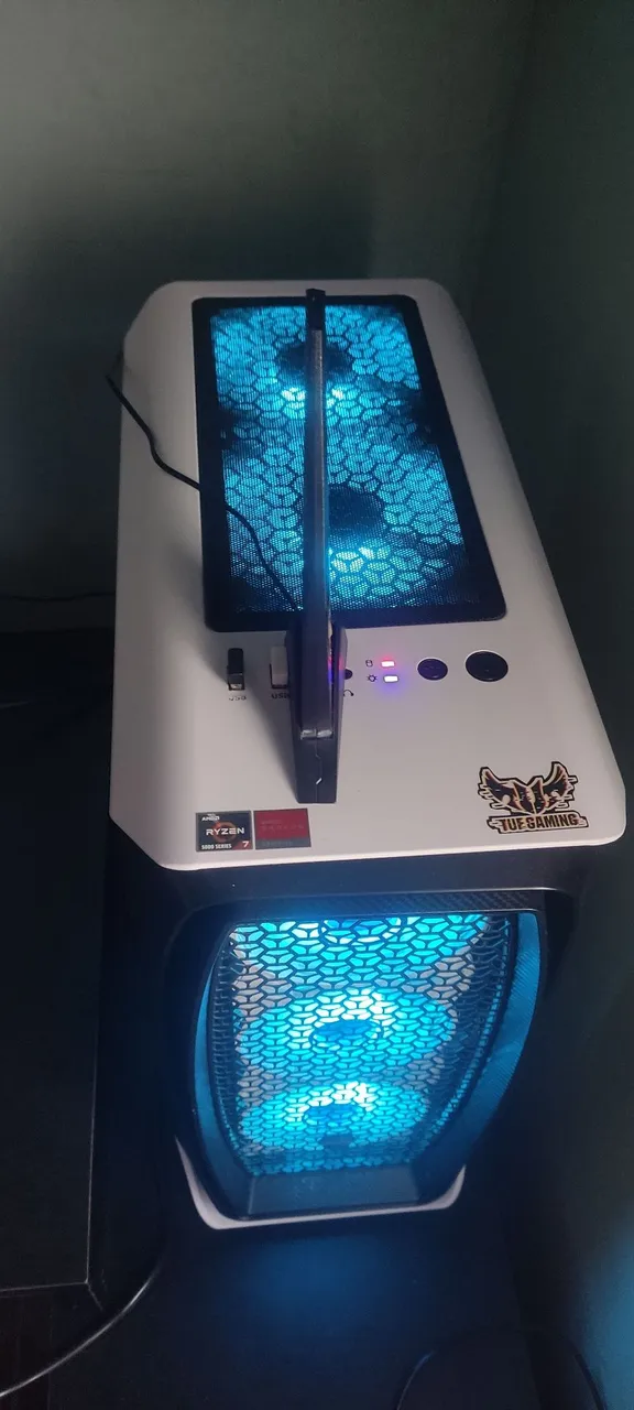 PC Gamer TUF Gaming Ryzen 7
