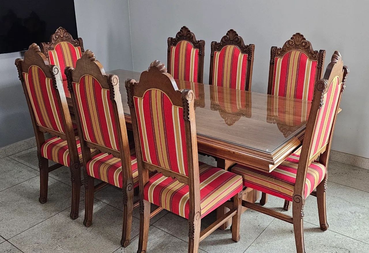 Conjunto de mesa de jantar em madeira maciça com 8 cadeiras - Foto 2