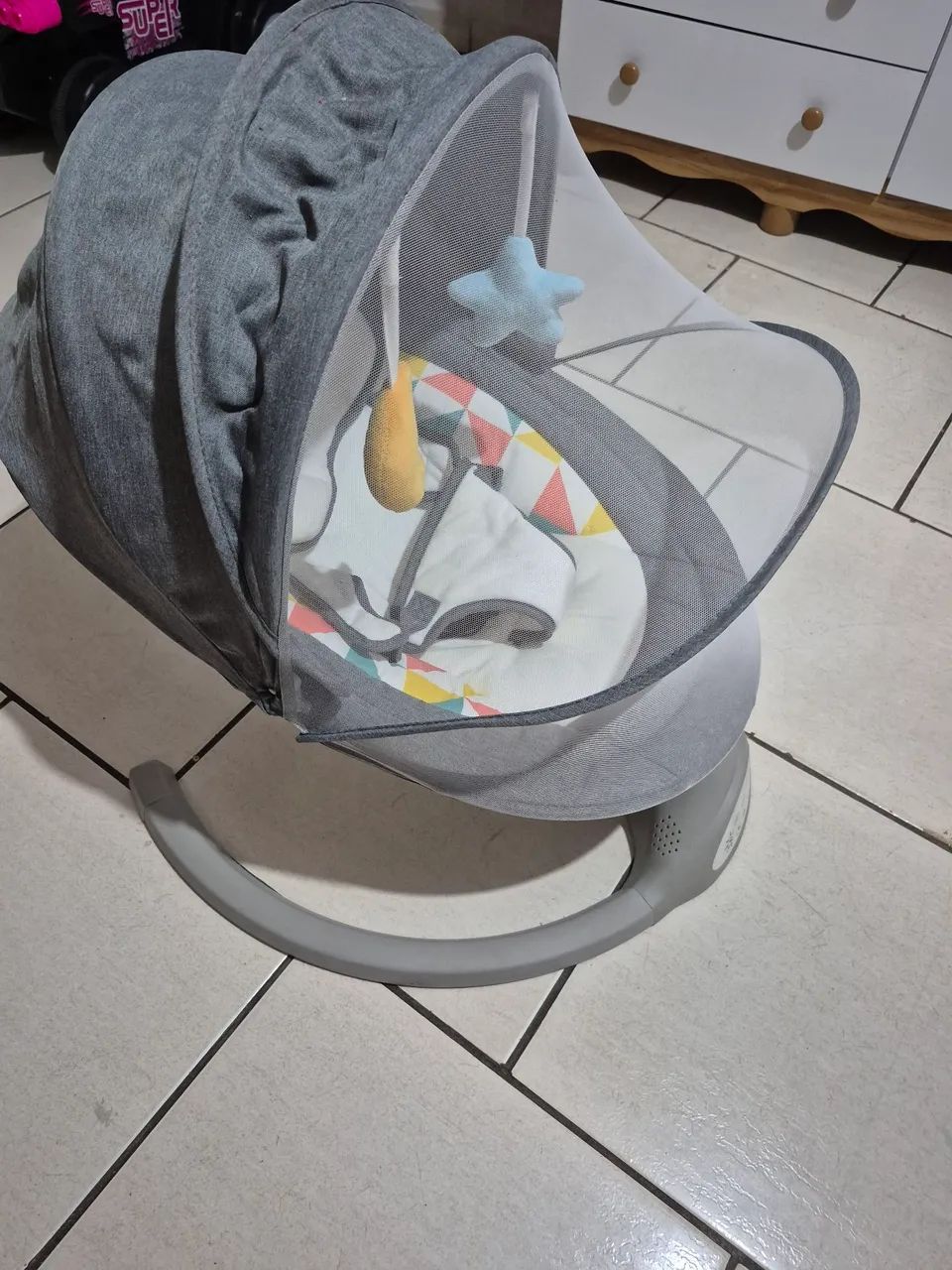 Cadeirinha de balanço elétrica para bebê  - Foto 2