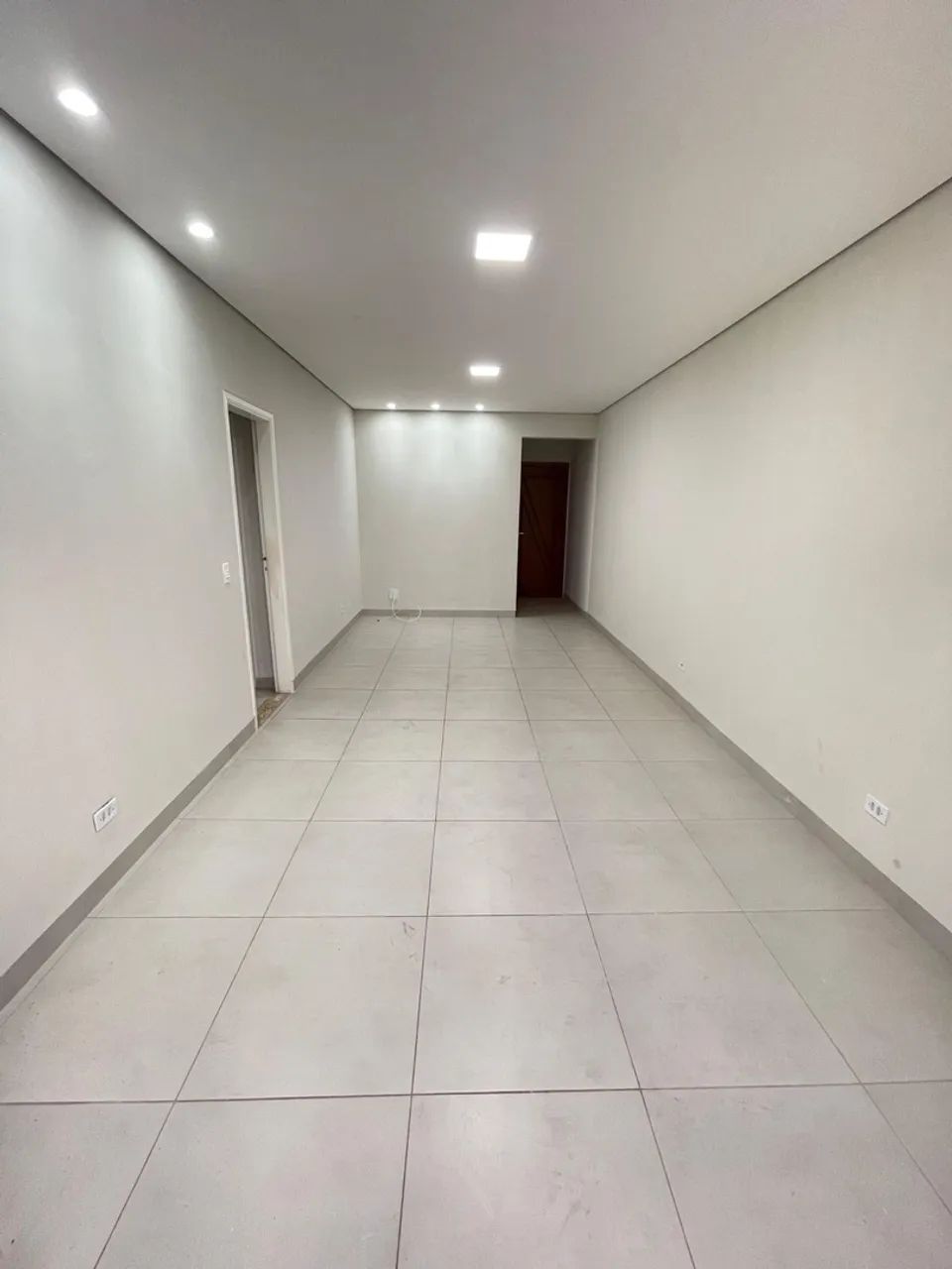 Alugo apt. com 3/4 no Edifício Angra dos Reis  - Foto 2