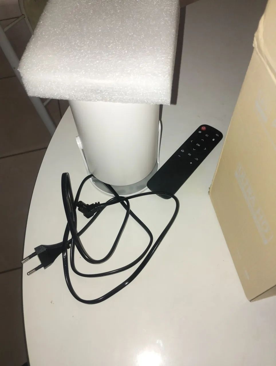 Projector64289866467202121