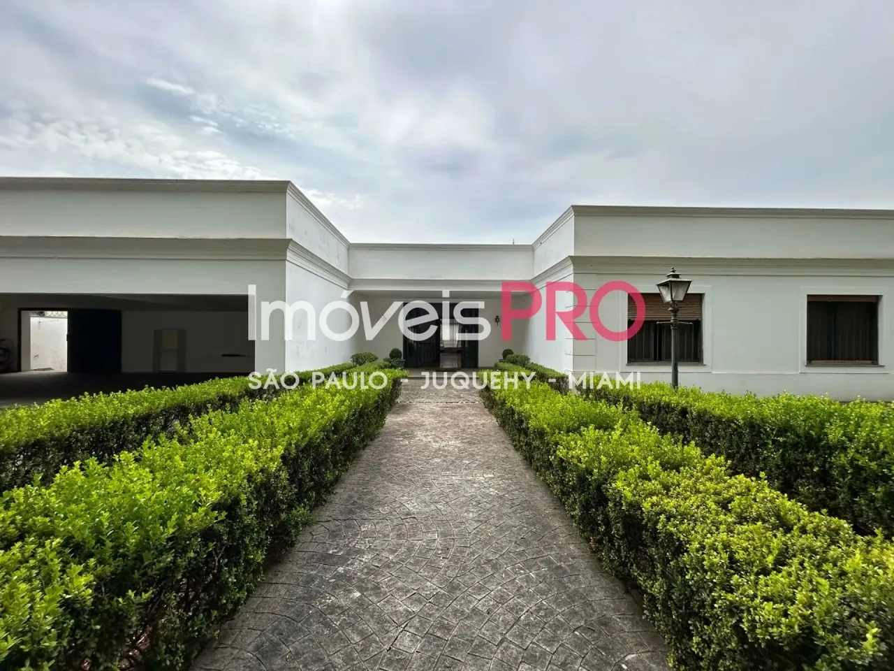 Casa de alto padrão no Jardim Guedala | 1300 m² de terreno