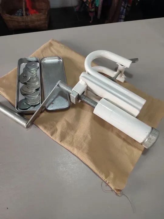 Máquina Extrusora para trabalhos em biscuit - Foto 3