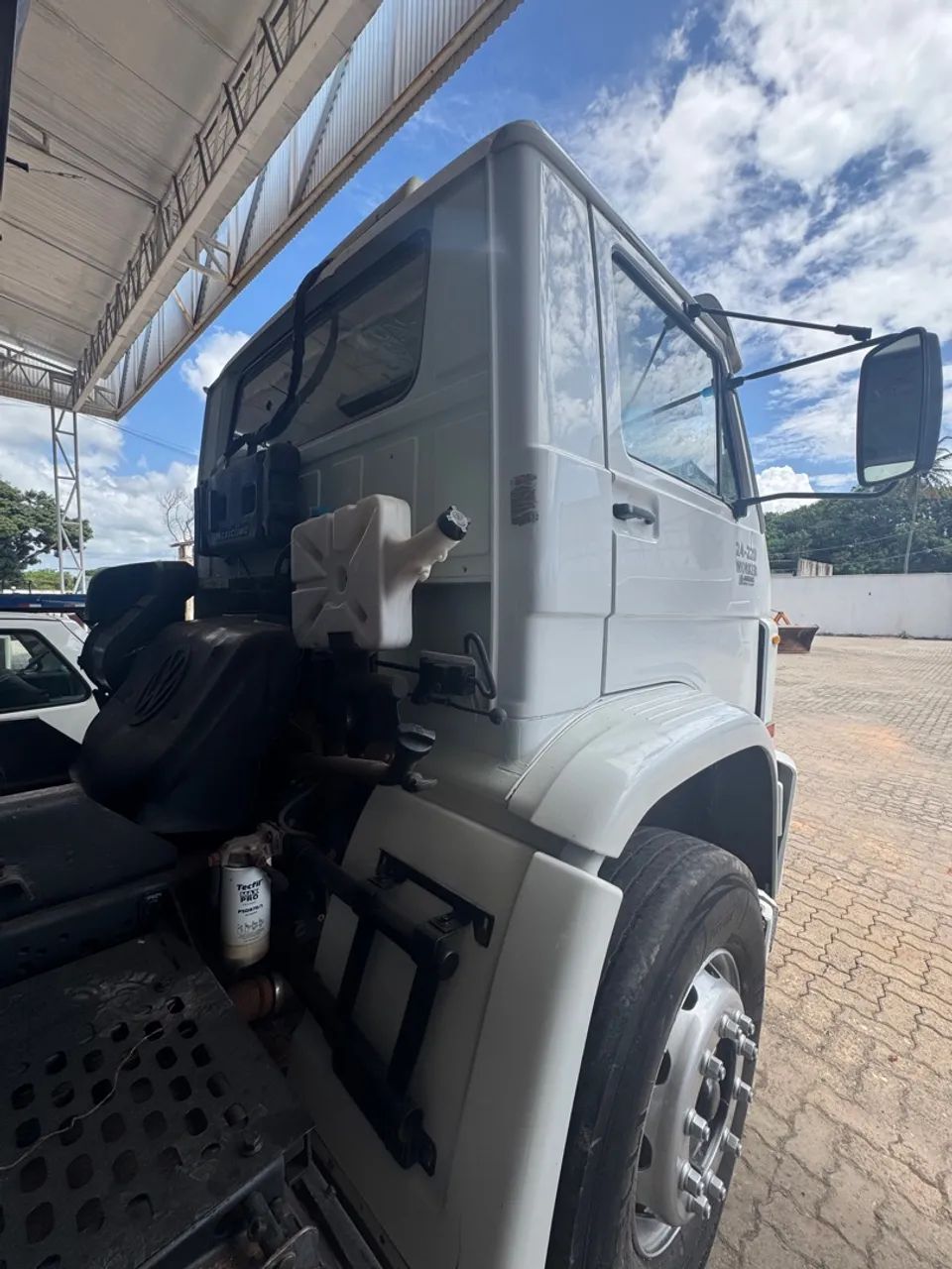 VW 24-220 Caçamba 2009 - Foto 6