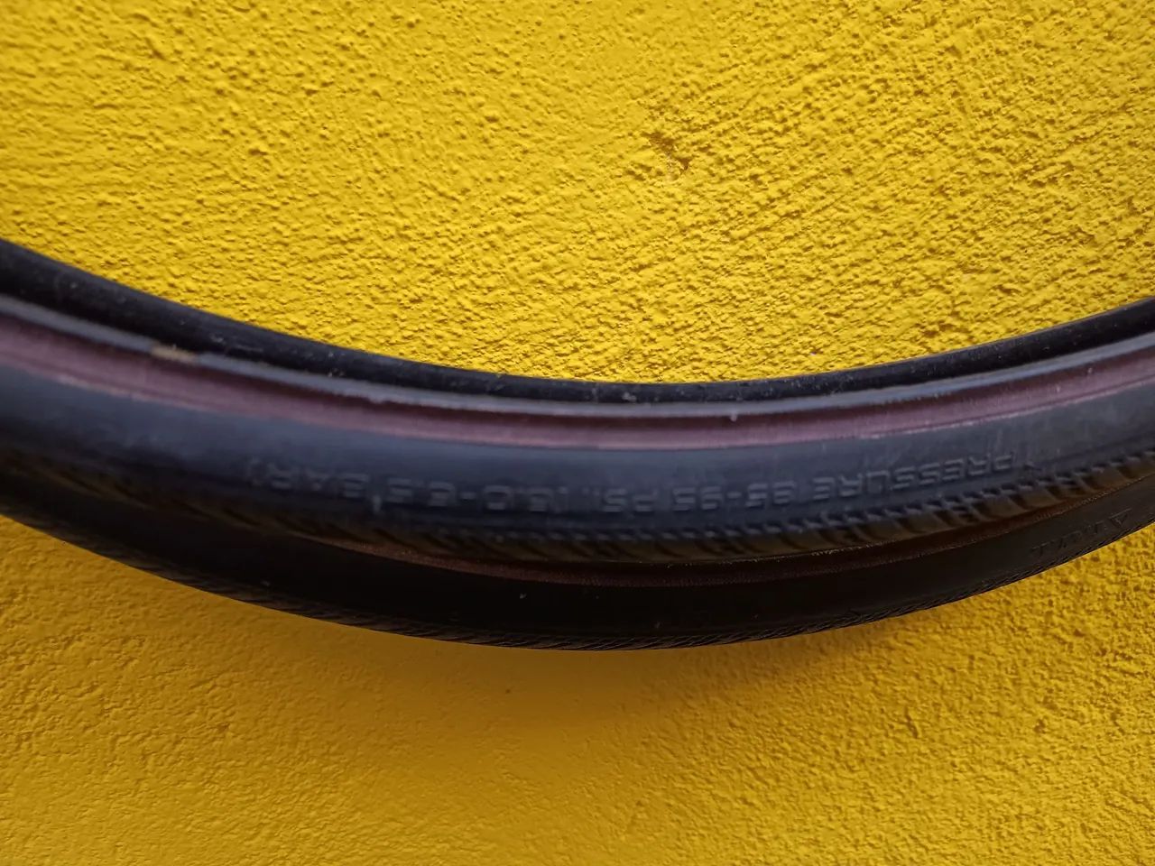 Pneu de bicicleta de competição 