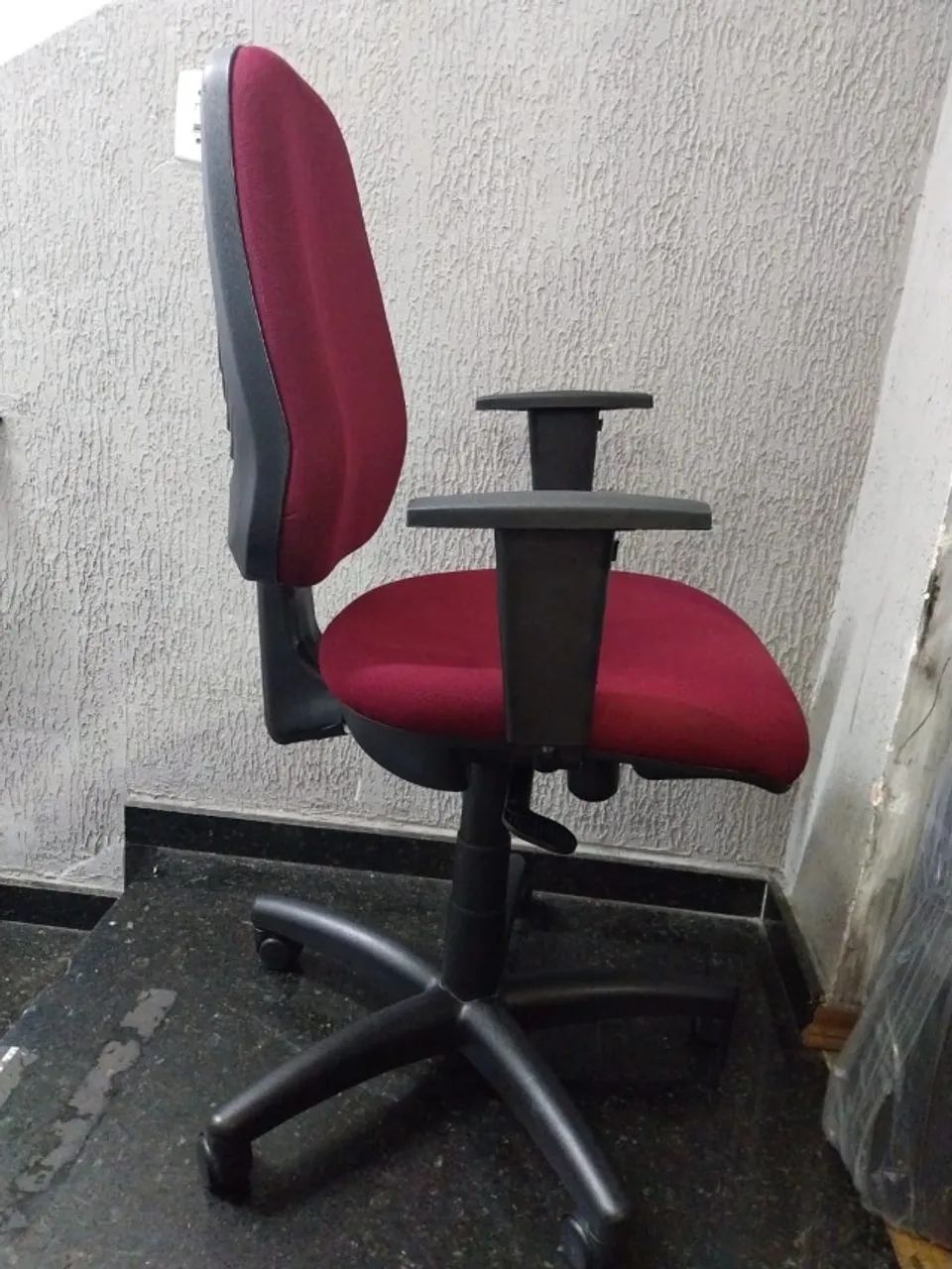 Cadeira Presidente Rodhes para Escritório - Foto 3