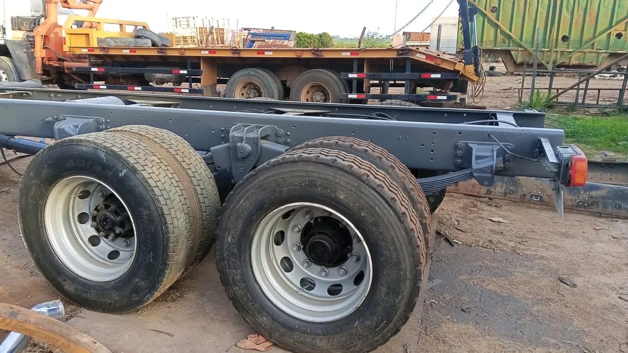 Vendo Volvo VM 330 - Foto 12