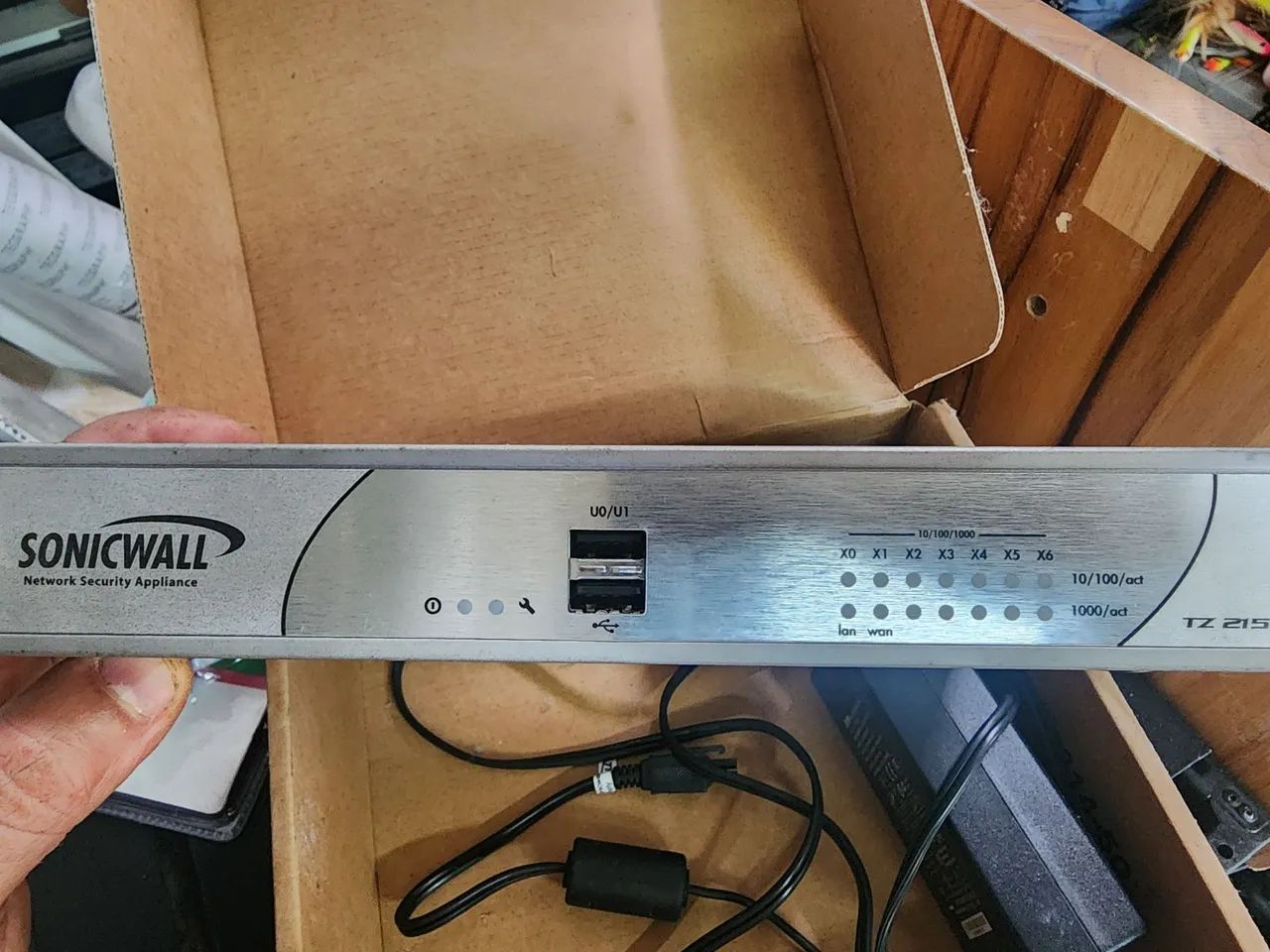 Sonicwall Modelo TZ 215 - Usado - Foto 4