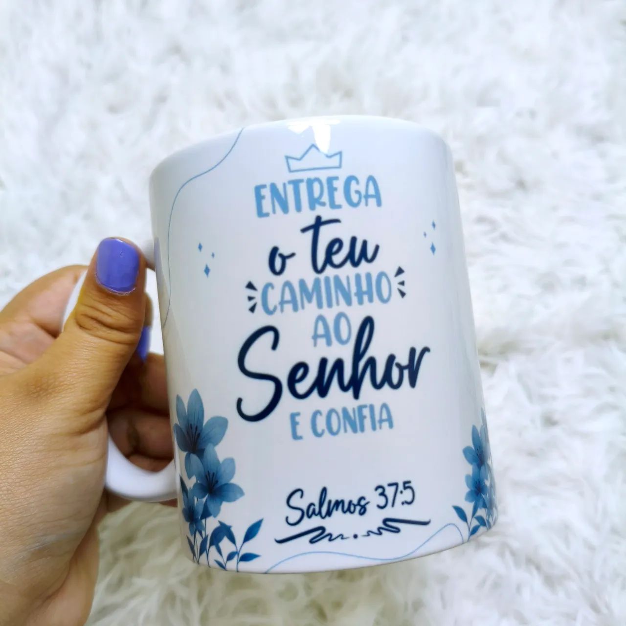 Caneca com versículo bíblico 