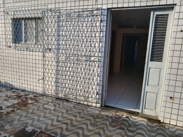 Casa em rua pública