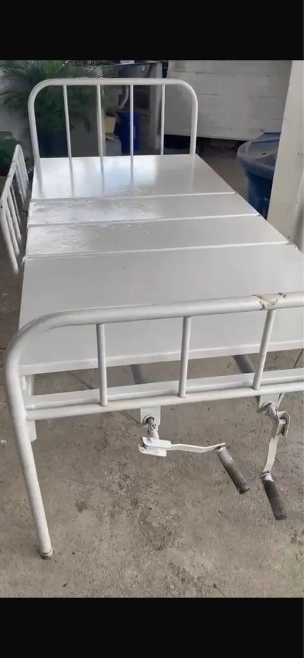 Cama hospitalar em ótimo estado, pronta pra usar  - Foto 3