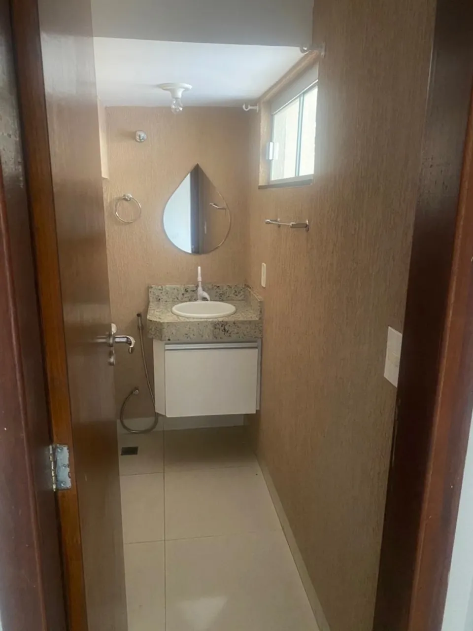Sobrado em condomínio.