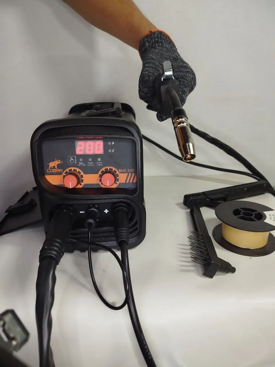Máquina de Solda MIG sem gás e eletroduto 200A - Foto 4