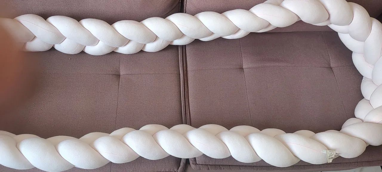 Protetor de berço e almofada para amamentação.  - Foto 3