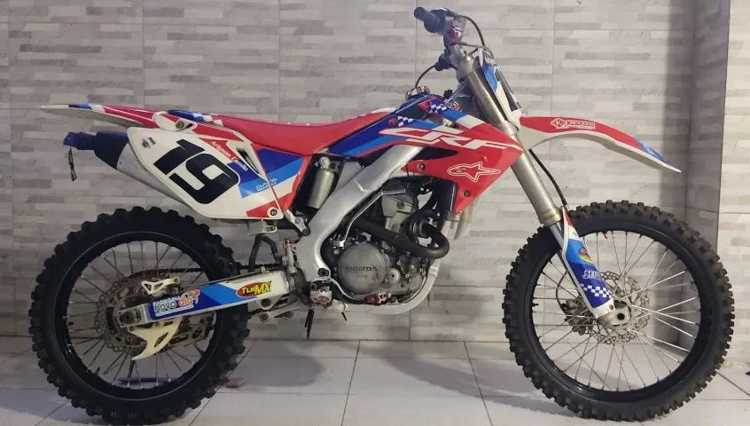 CRF 250 R ANO 2009 - Foto 3