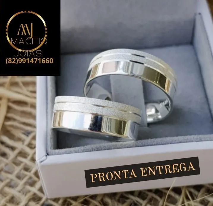 PAR DE ALIANÇAS NOIVADO E CASAMENTO BANHADAS A OURO 18K 