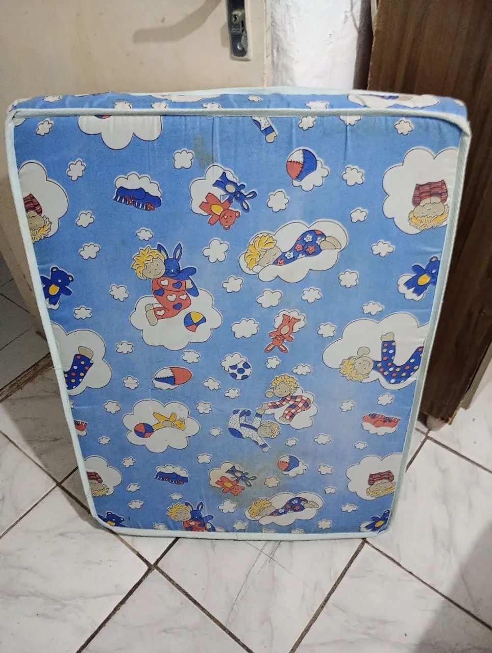 Vendo ou troco colchão infantil  - Foto 3