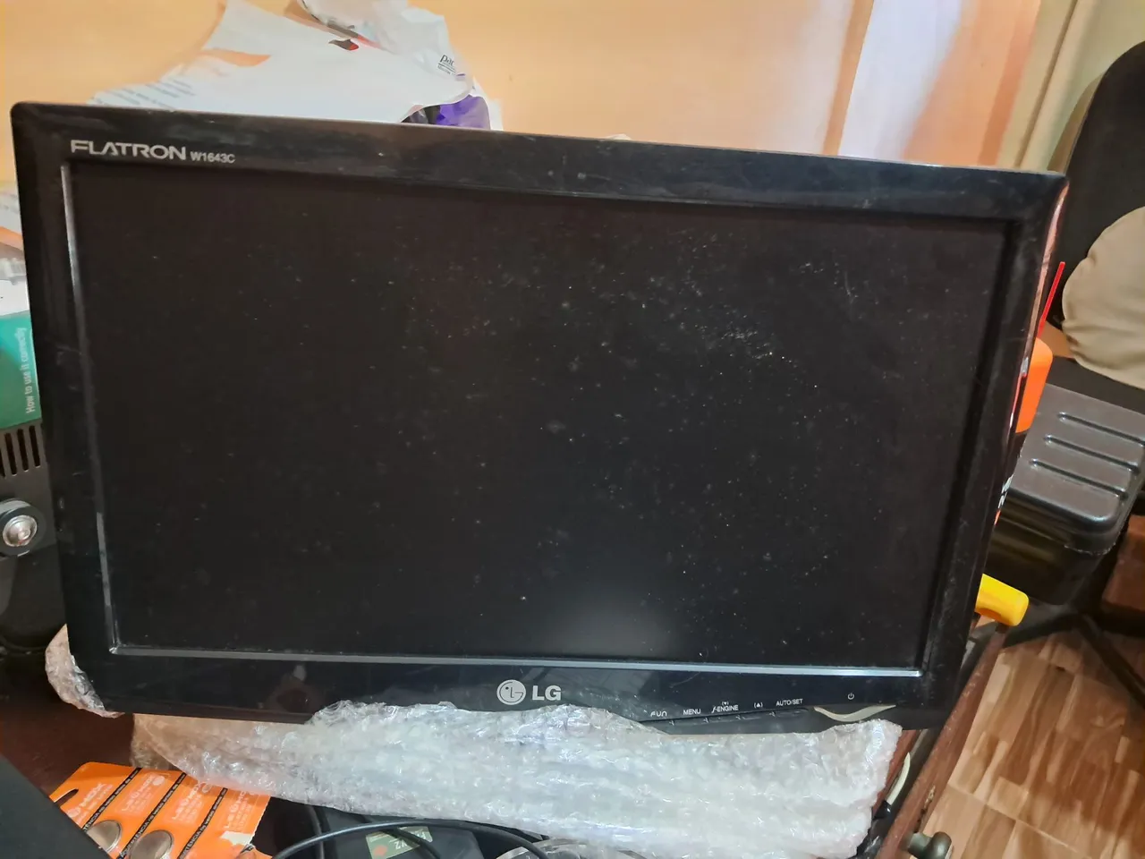 Monitor LG Flatron W1643C
