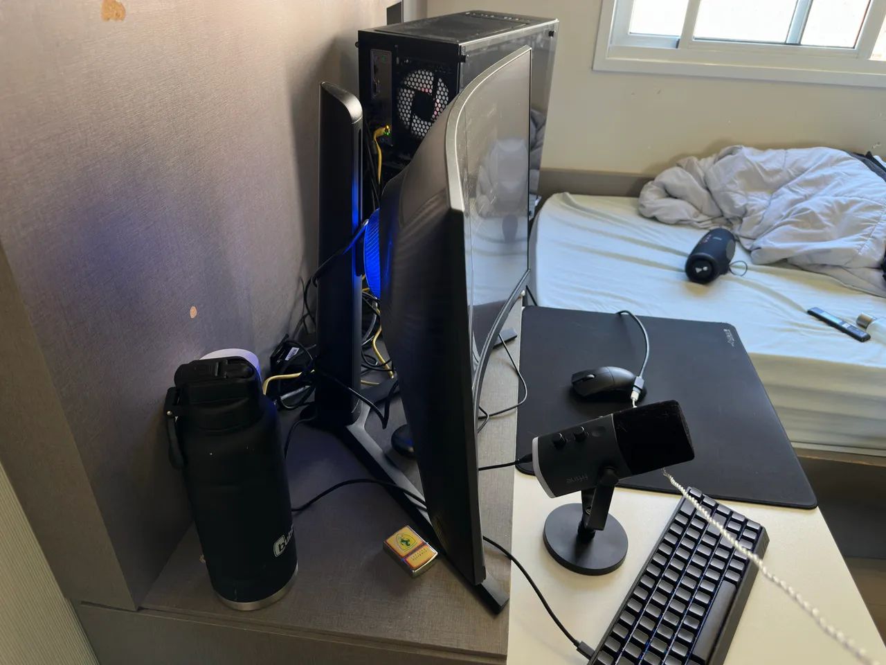 Monitor Samsung odyssey g6 240hz 27 QHD - Foto 2