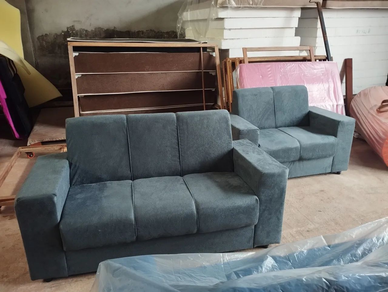 Sofás 2 e 3 lugares em ótimo preço. Fábricamos canas também 