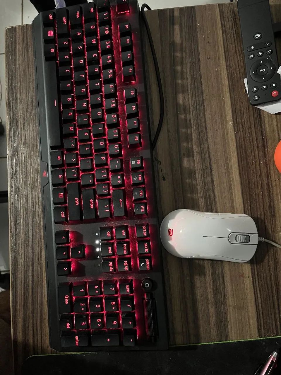 Teclado razer blackwidow + mouse benQ zowie - Foto 2
