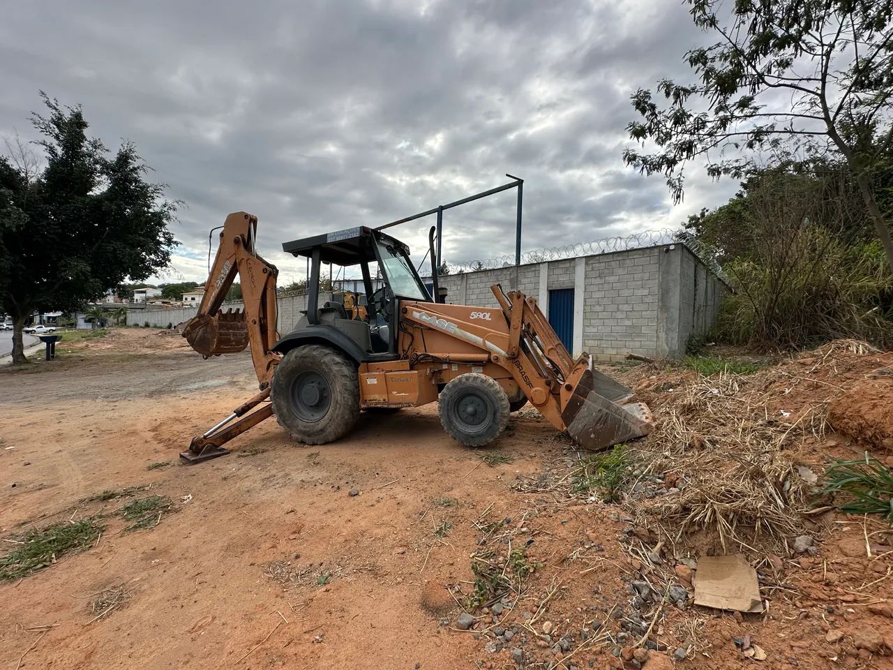 Retroescavadeira Case 580L 2007 4X2 