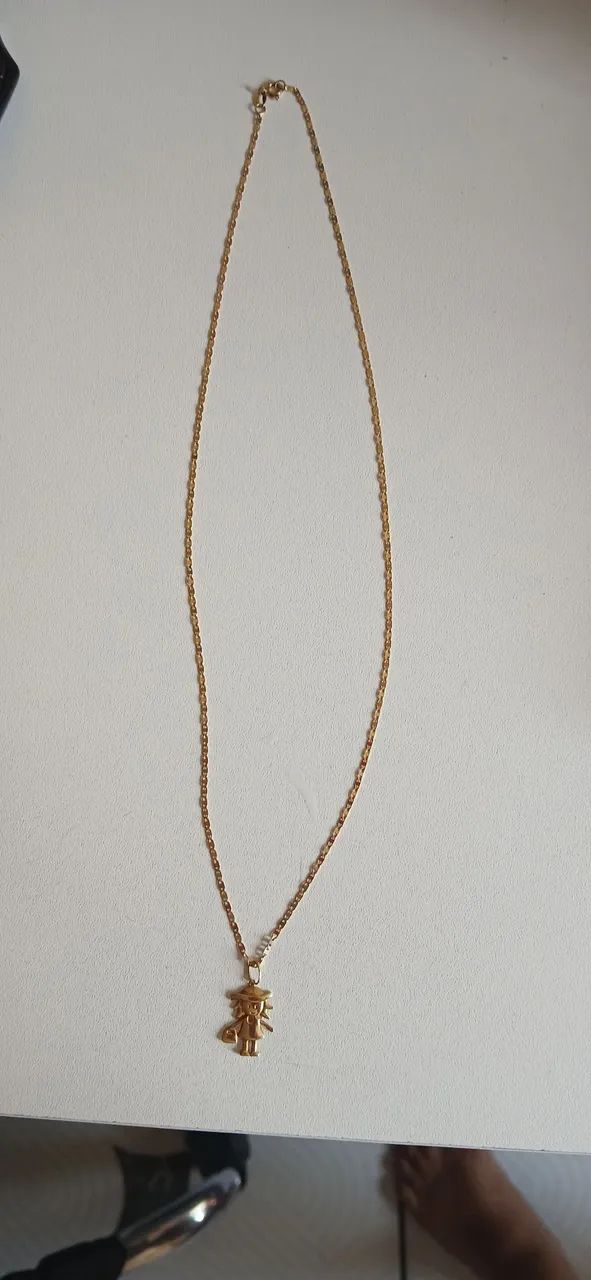 Colar de ouro com pingente de menina - Foto 2