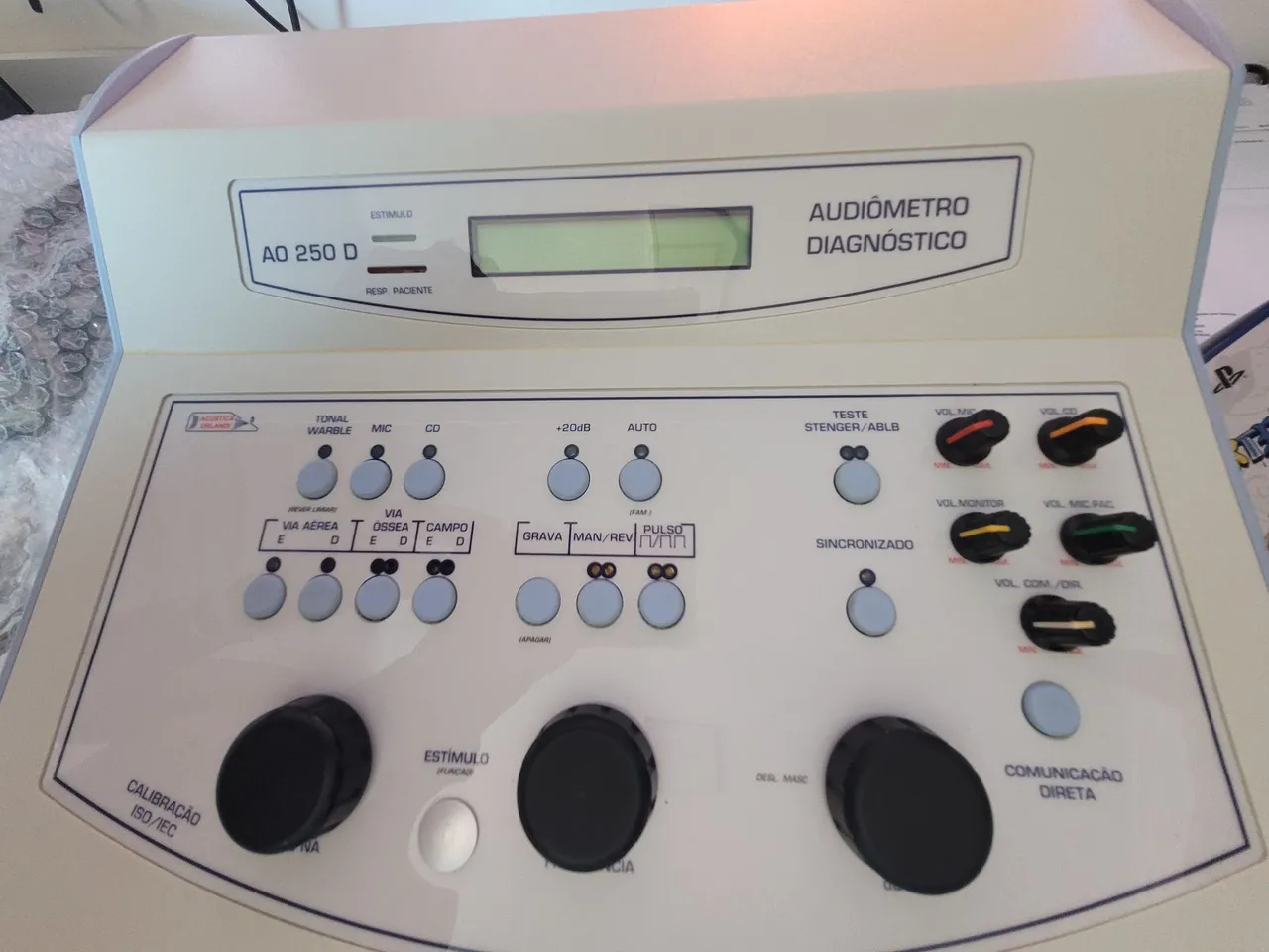 Audiômetro Diagnóstico AO 250 D