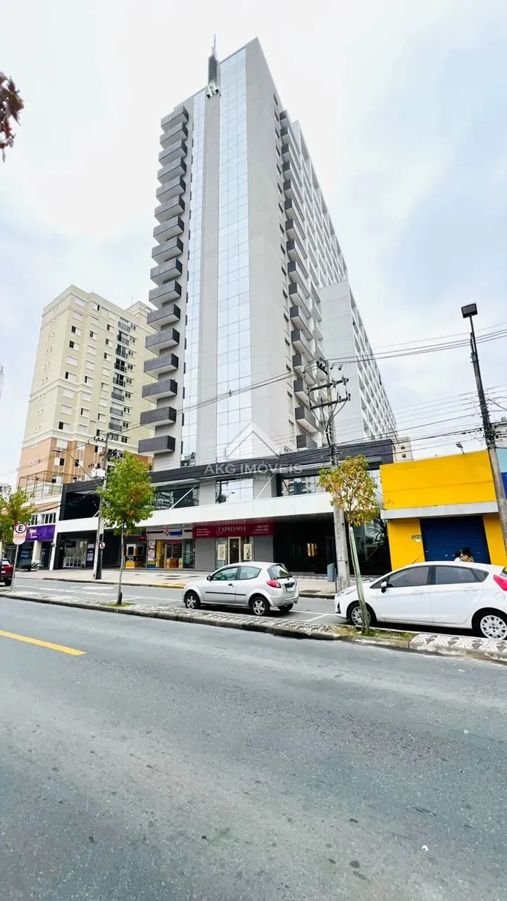 SALA COMERCIAL PARA ALUGAR NA AV. REPÚBLICA ARGENTINA, NO ÁGUA VERDE