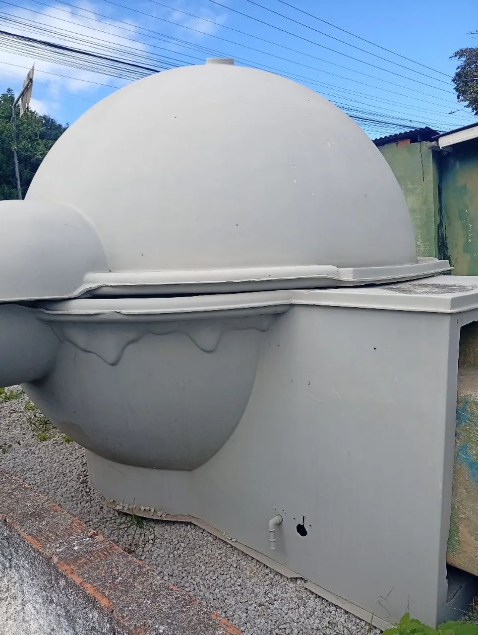 Kiosque de vibra reformado pronto pra pintar