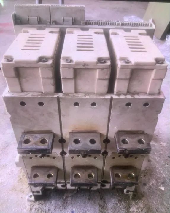 Disjuntor Siemens 3WN6 3 polos 1250 amperes  - Foto 5