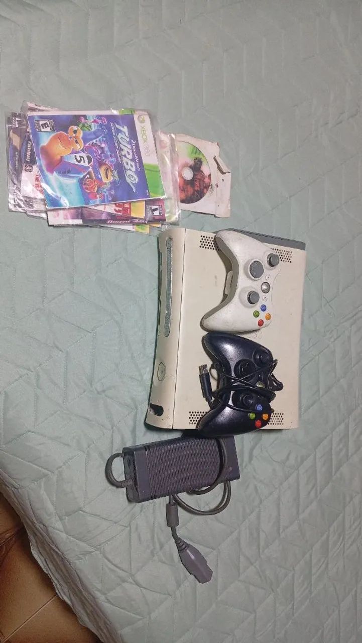 Xbox 360 + Jogos + Controles