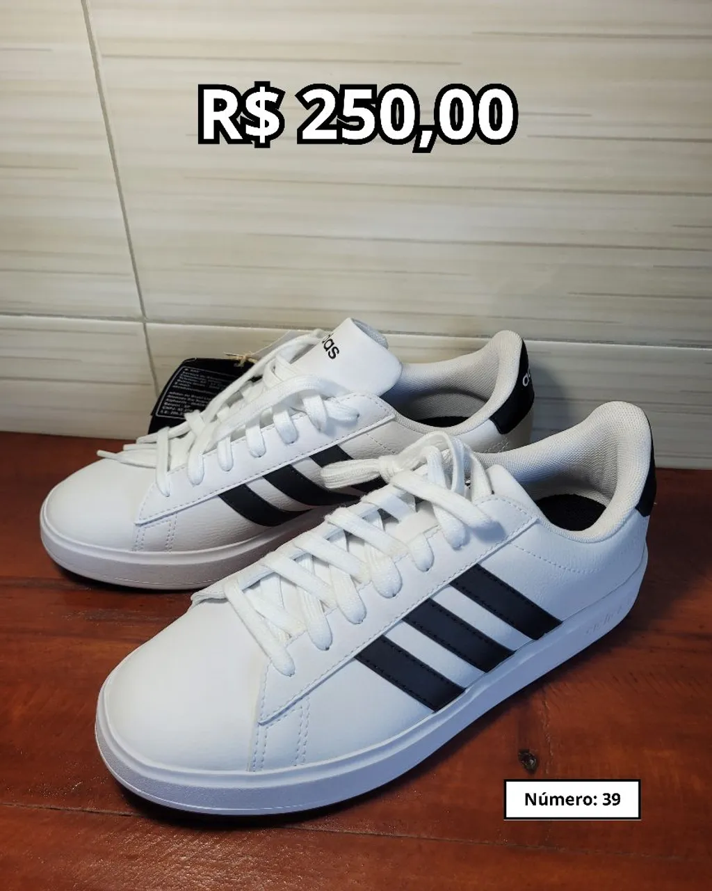 Tênis Adidas Original - Branco e Preto - Tamanho 39